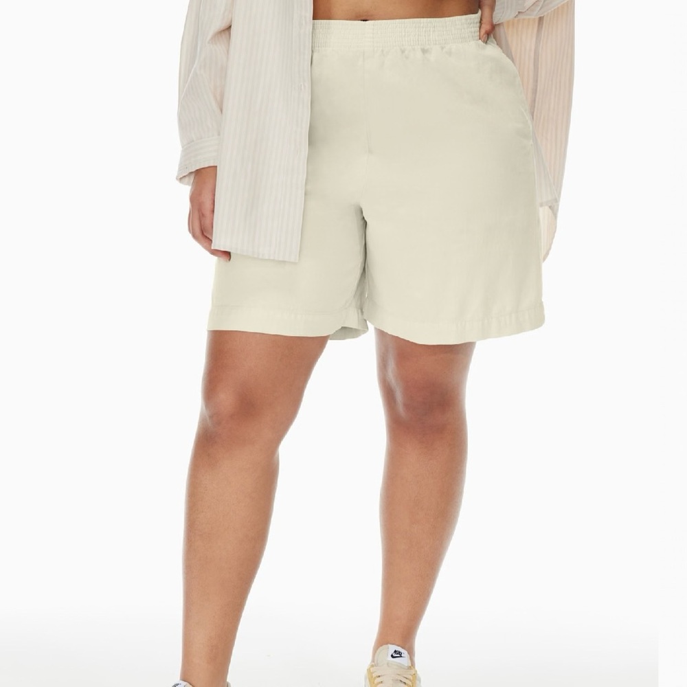 Wilfred Cream Women's Shorts